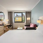 Hilton Garden Centre 호텔