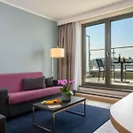 Hilton Garden Centre Hotel