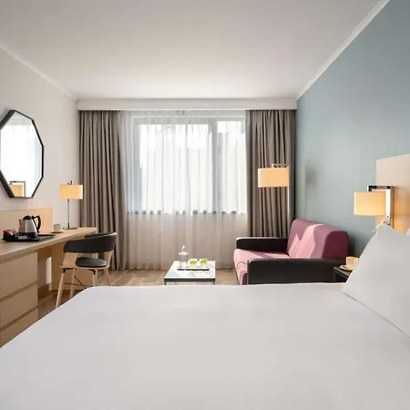 Hilton Garden Centre 호텔 4*