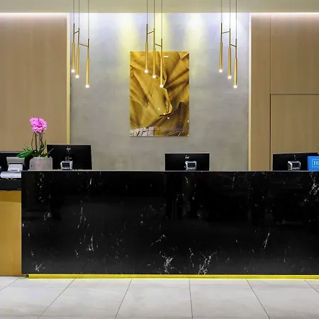 Hilton Garden Centre