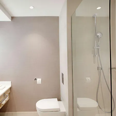 Hilton Garden Centre Hotel