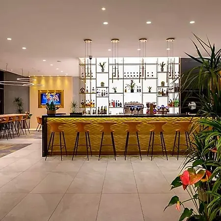 Hilton Garden Centre