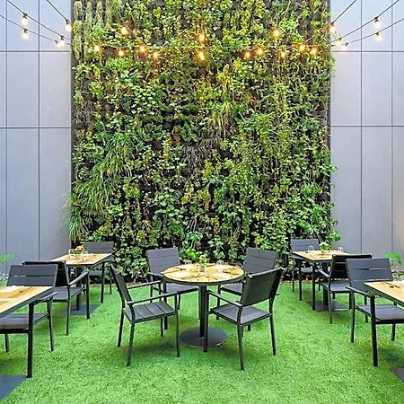 Hilton Garden Centre 4*