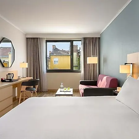 Hilton Garden Centre Hotel 4*