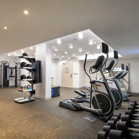 Hilton Garden Centre ホテル 4*