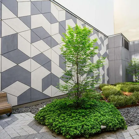 Hilton Garden Centre