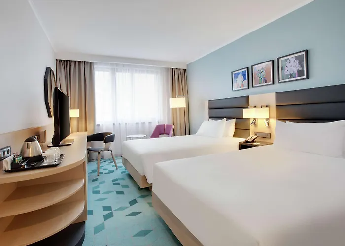 فندق Hilton Garden Centre 4*