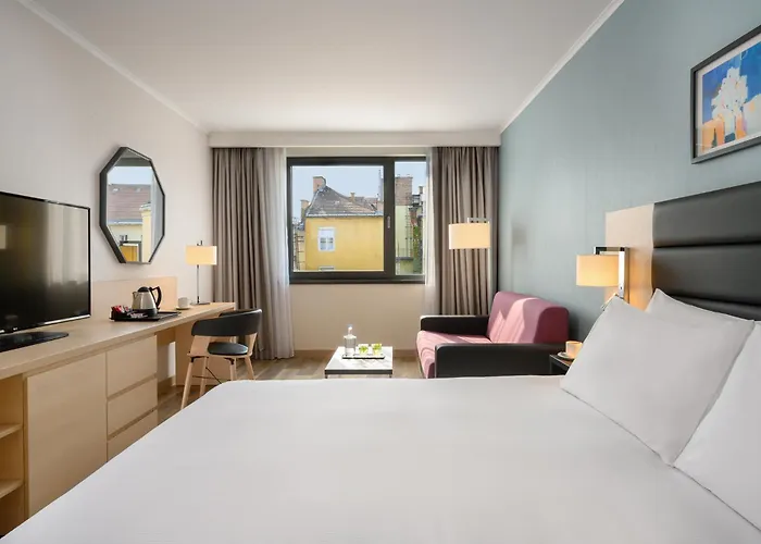 Hilton Garden Centre Hotel